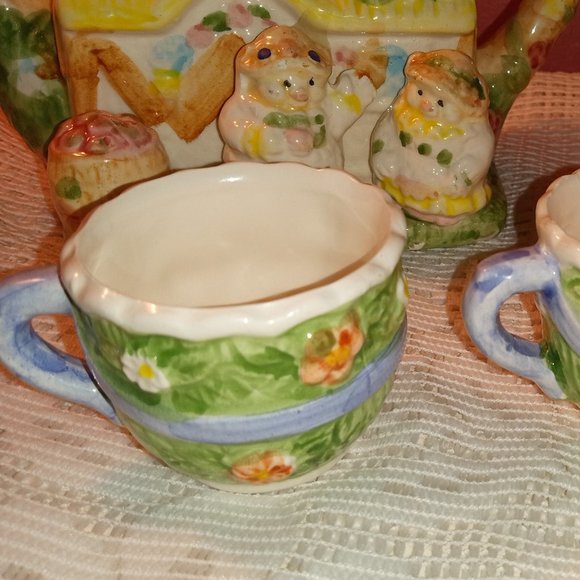 GIRLS YELLOW AND GREEN APPLE AND DUMPLINGS CERAMIC TEA SET - Picture 12 of 12